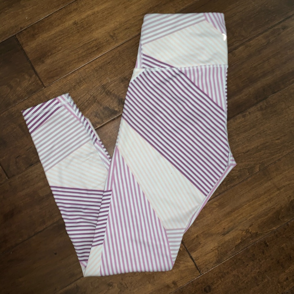 Old Navy Striped high Waist Workout Leggings